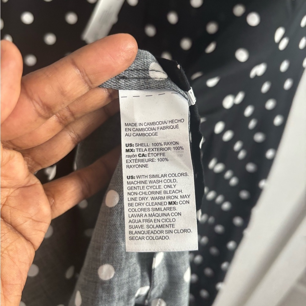 Chico’s Women’s Polka dot White & Black Feminine X-Large Button up Career Office - Picture 3 of 5